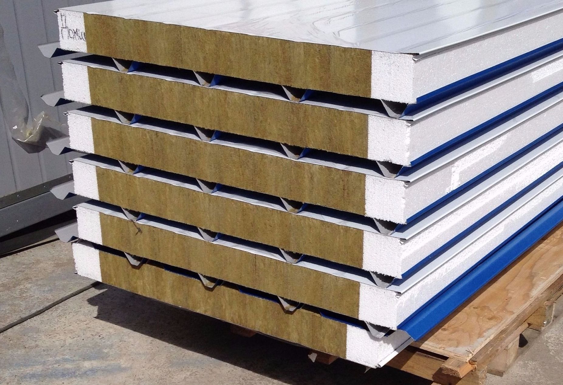 Energy efficiency with sandwich panels